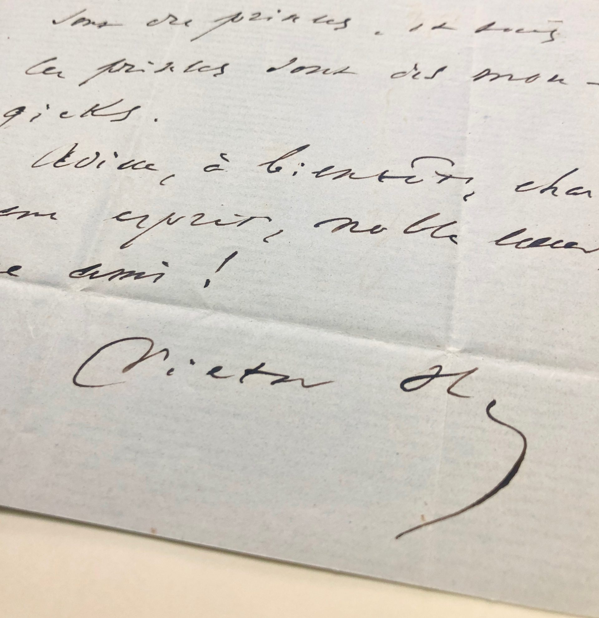 Mémoire d'encres - Belle lettre autographe signée de Victor Hugo adressée à Émile Deschanel